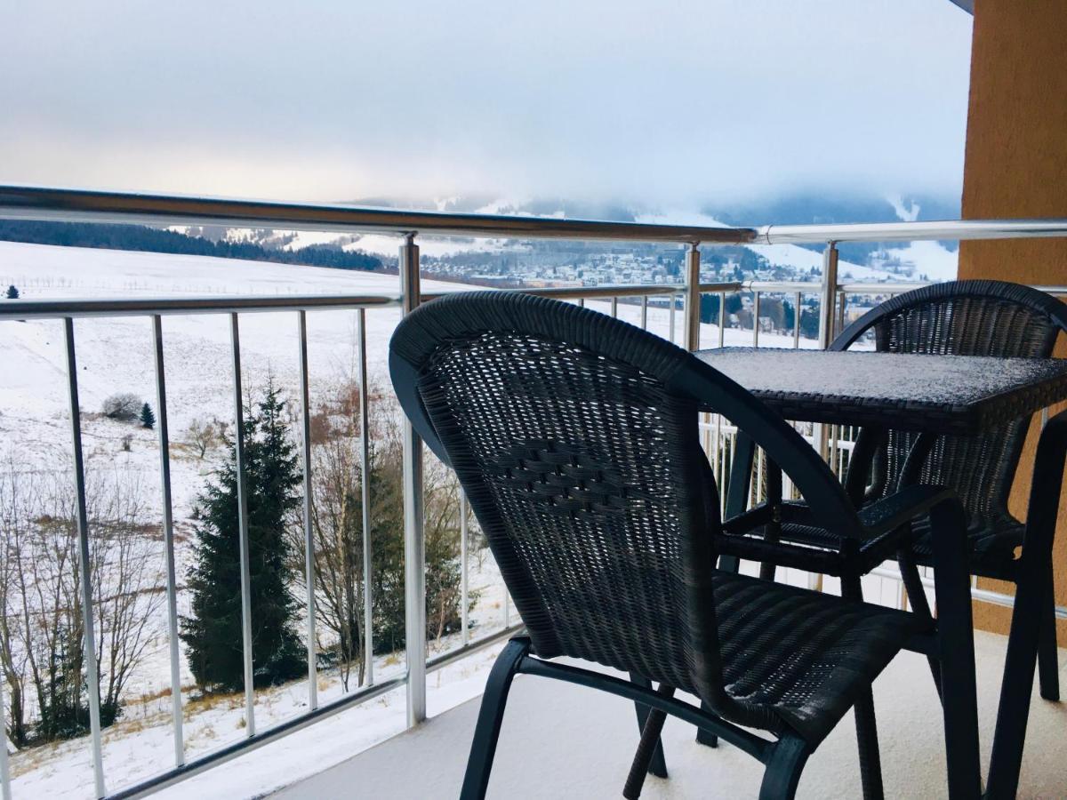 Apartmany Na Vyhledech Loučná pod Klínovcem Dış mekan fotoğraf
