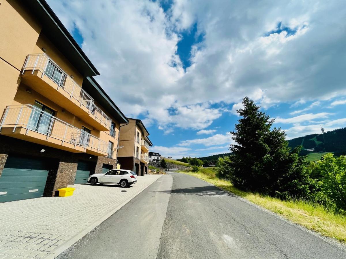 Apartmany Na Vyhledech Loučná pod Klínovcem Dış mekan fotoğraf